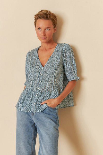 Indi and Cold Elastic Short Sleeve Shirt