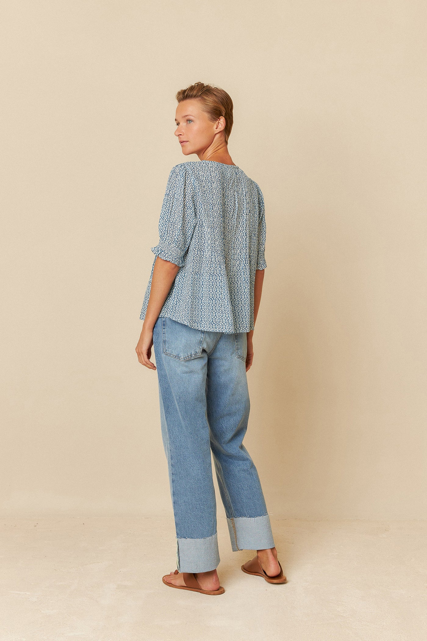 Indi and Cold Elastic Short Sleeve Shirt