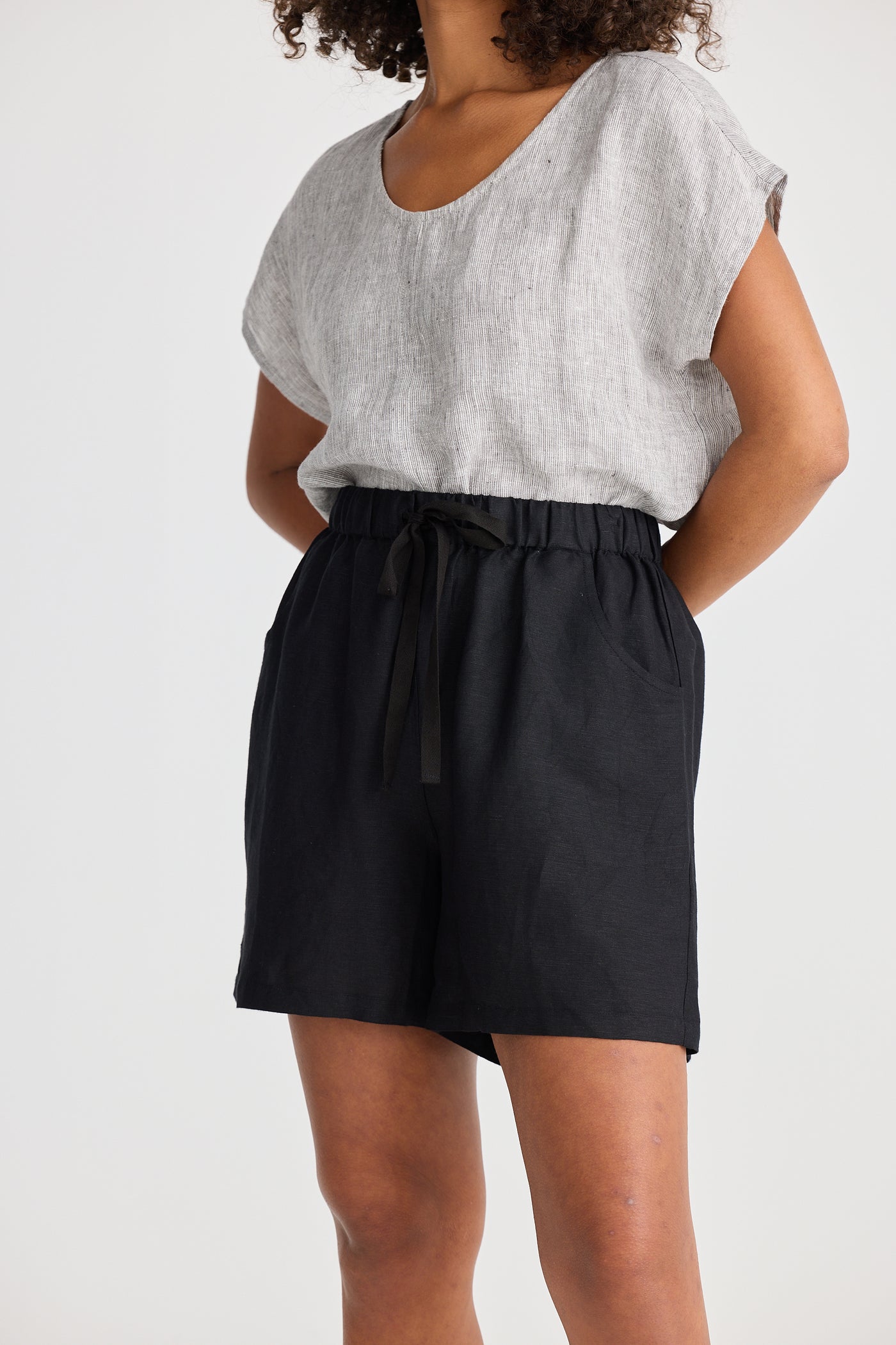 Shanty Miami Black Linen Short