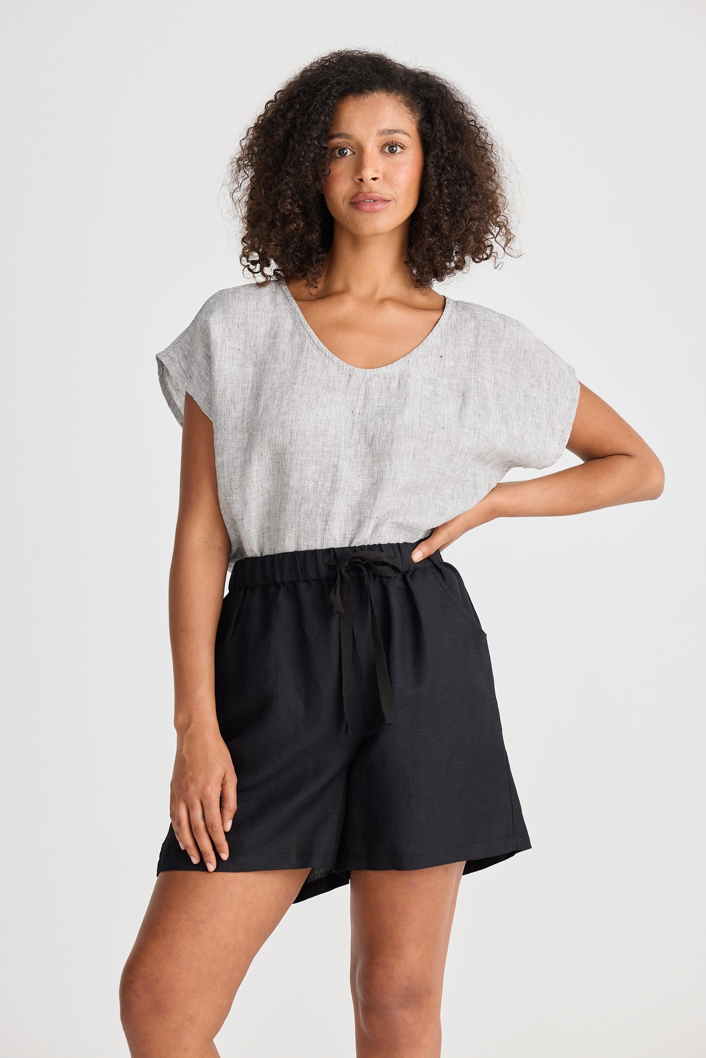 Shanty Miami Black Linen Short